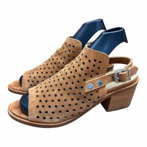 Rag & Bone women size 7  Eu 38 Tan Suede Heeled Sandals